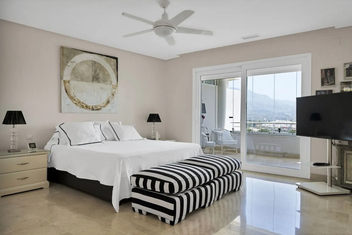 4ec5dbd8-5aad-4a32-b10e-5f2e4c79b124