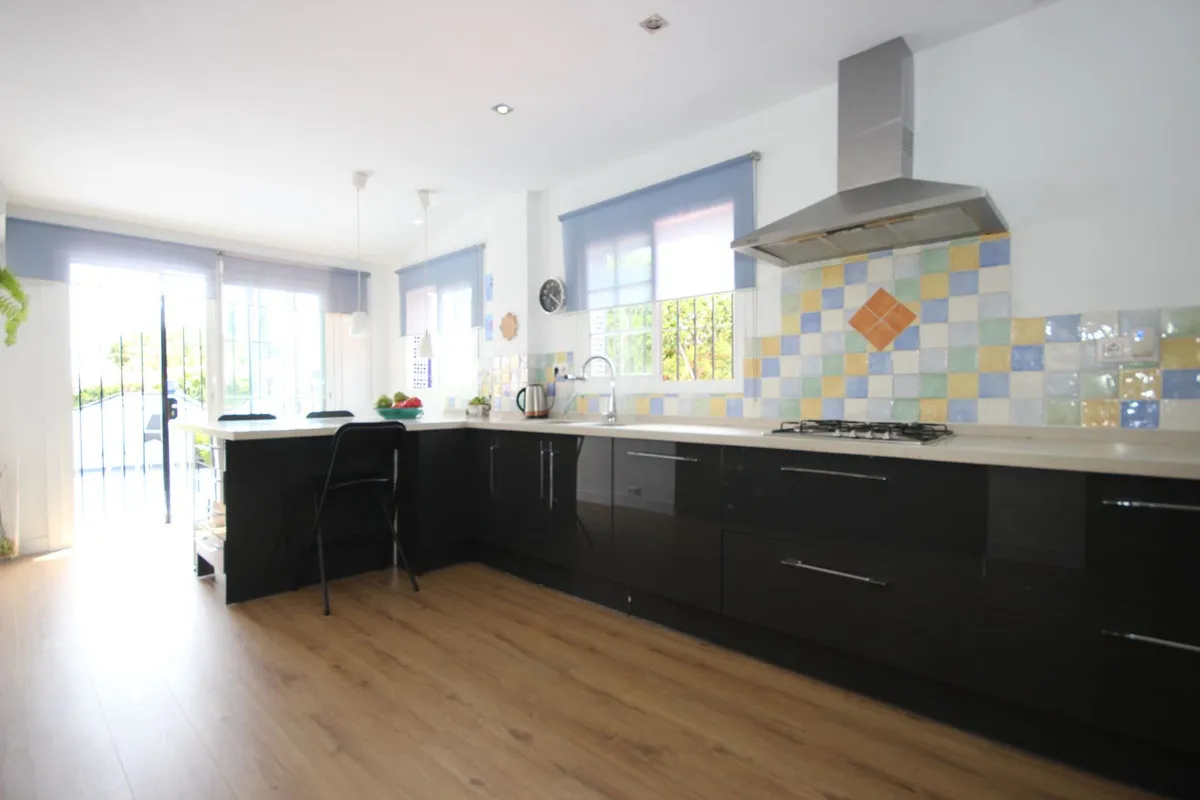 4507c629-d788-45b6-8b56-3f55efb12fa2