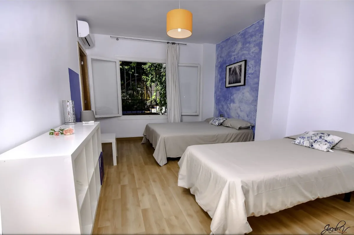 b6f18e8e-a5b5-494b-8d50-5409fdf6929d