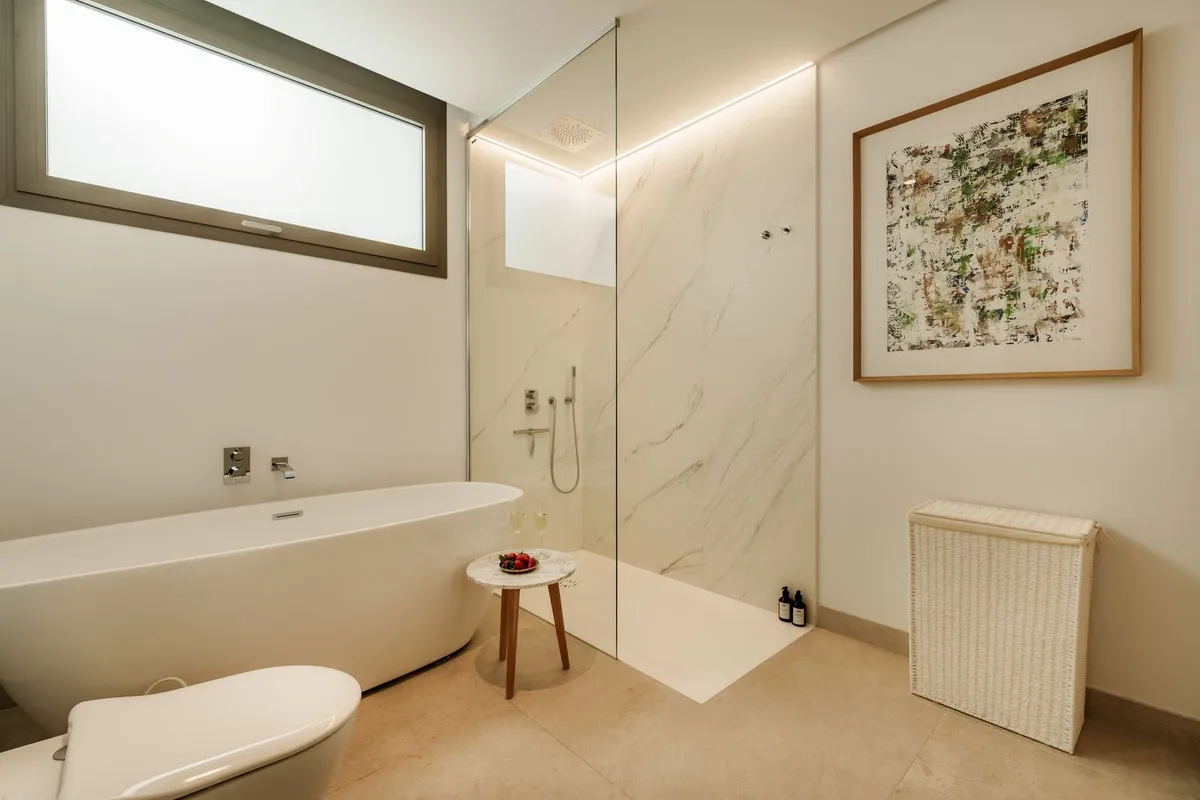 02f1eb89-8eb6-462b-9628-900a9350adea