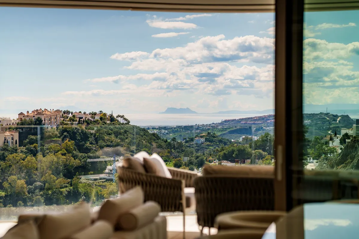 101a0d74-5551-42e3-bd34-6122b4d68387