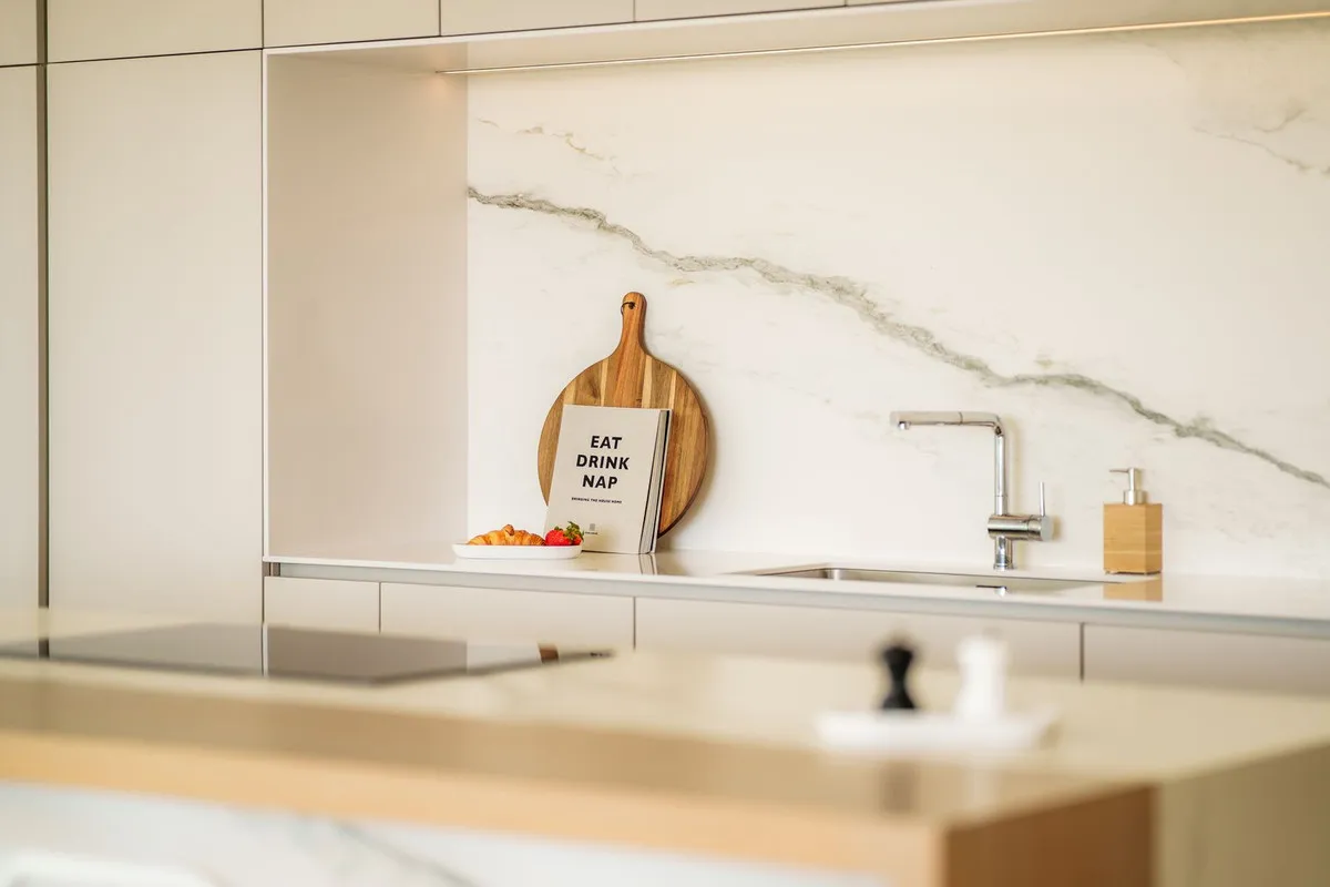 7676c670-abf1-445b-95fe-4dc7d3ecad36