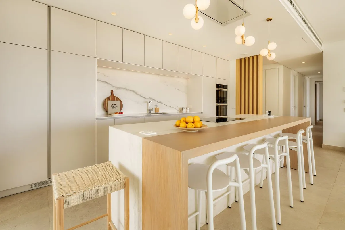 8bf61b4f-7abe-4786-9c03-1658126c8eb3