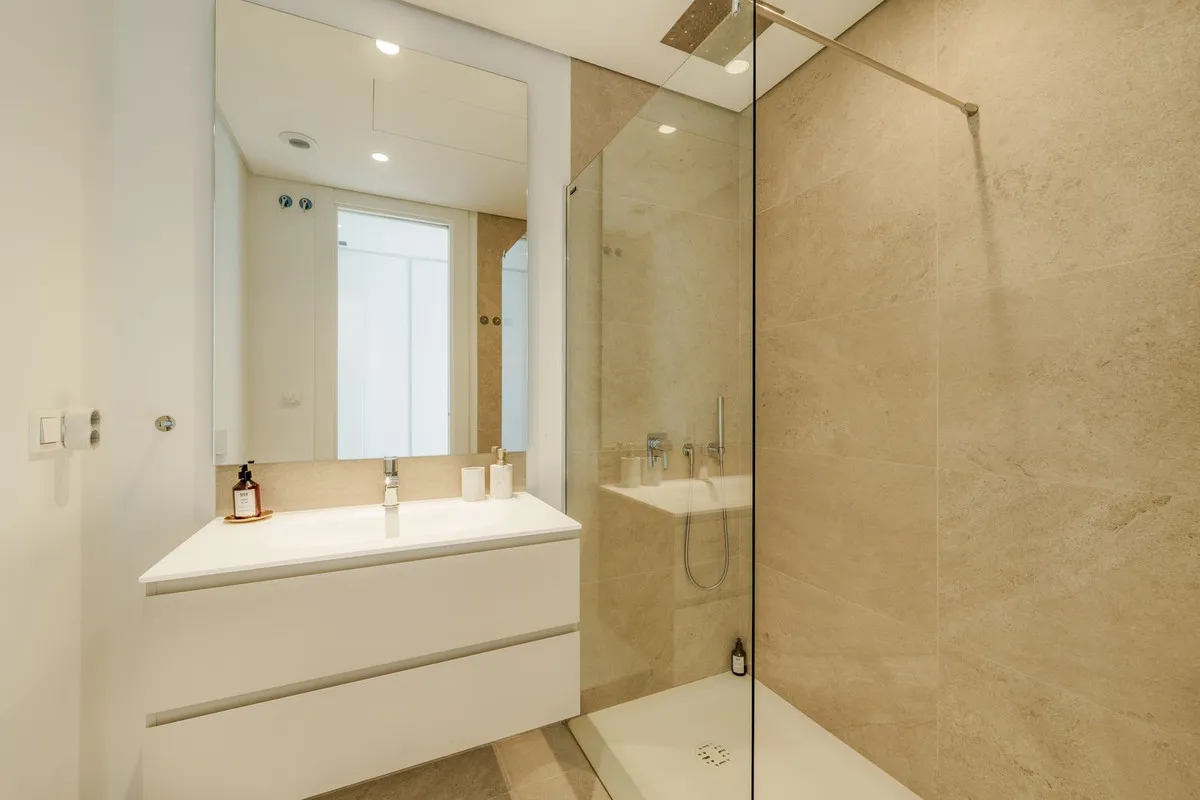 9d25b975-61e4-45af-8182-a7b4f458073a