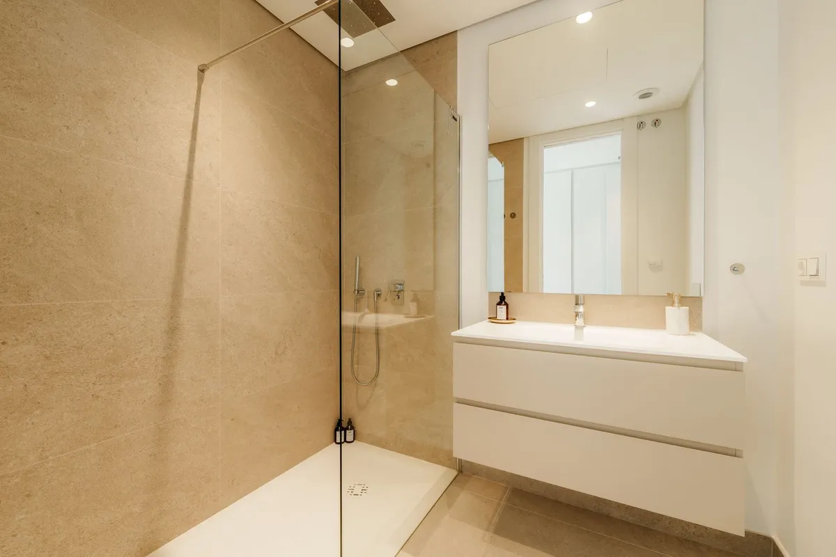 a22bf278-483f-4638-96d1-af7554307c00