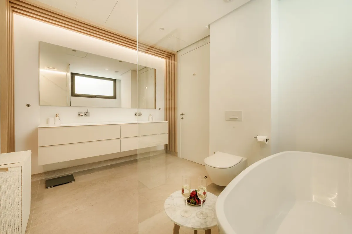 a7fec859-2811-431e-816d-63505054d1eb