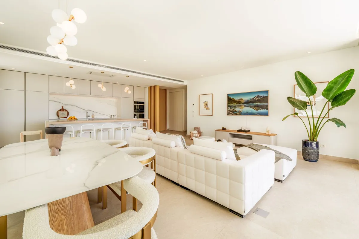 b4efe226-ad14-4357-a4b8-3430347944a5