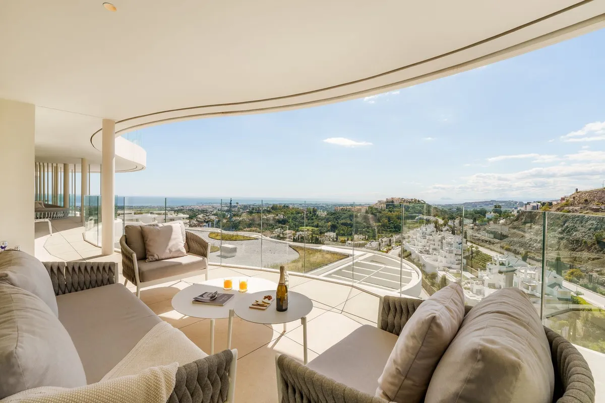 c0139390-9e5c-4e2b-8570-2afa7eda89c4