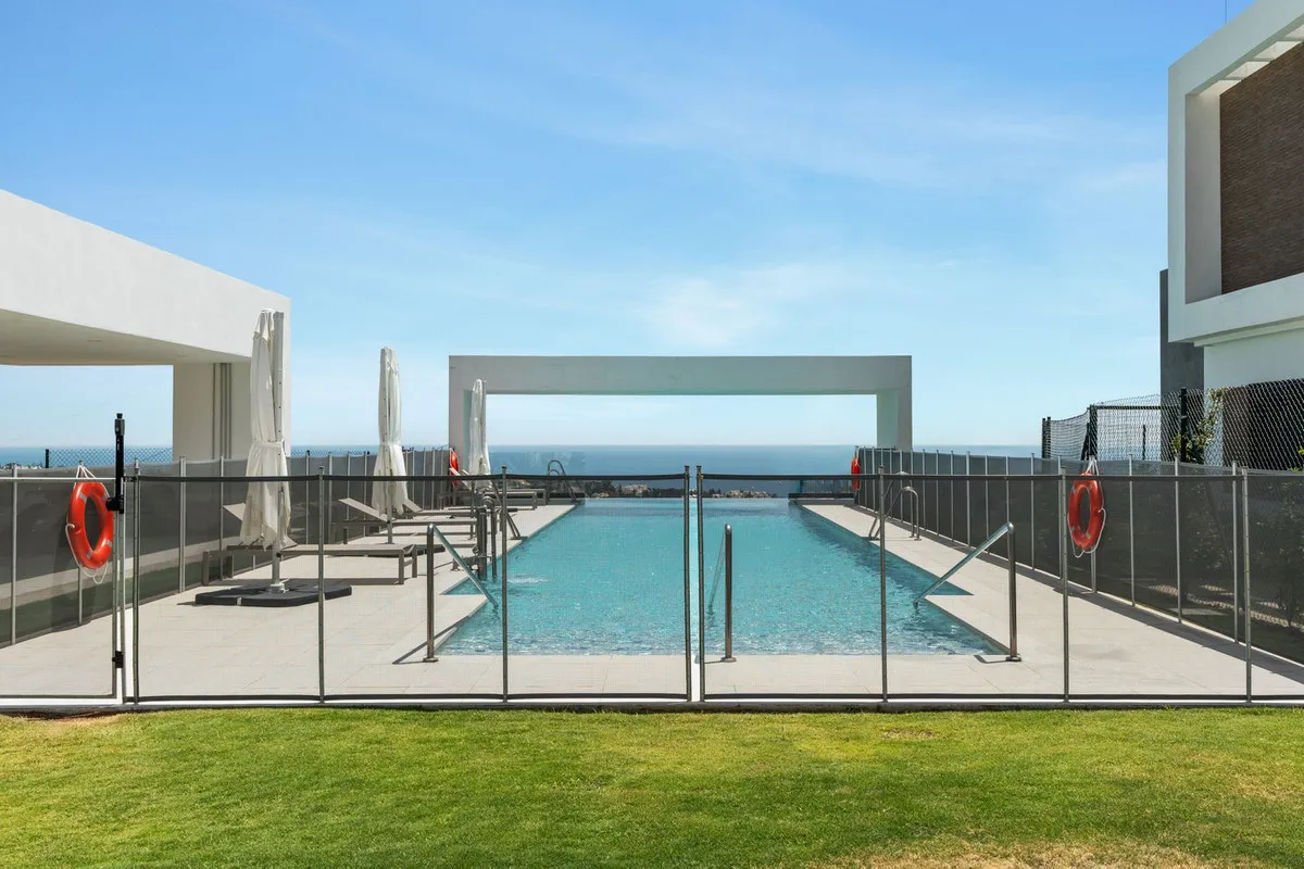 2f09bbbc-5744-4b87-a64a-f36891ff1e19