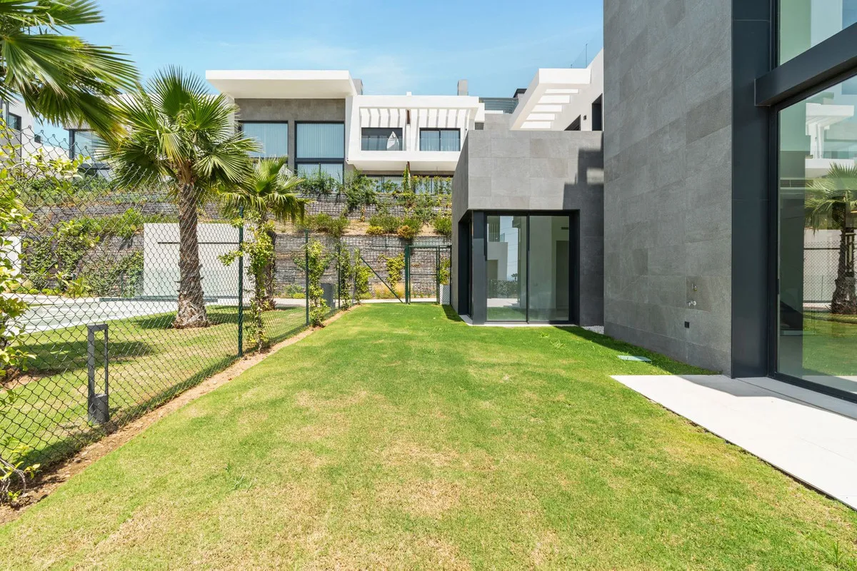 fe71fceb-0ef5-413c-984a-b17241ad7aa0