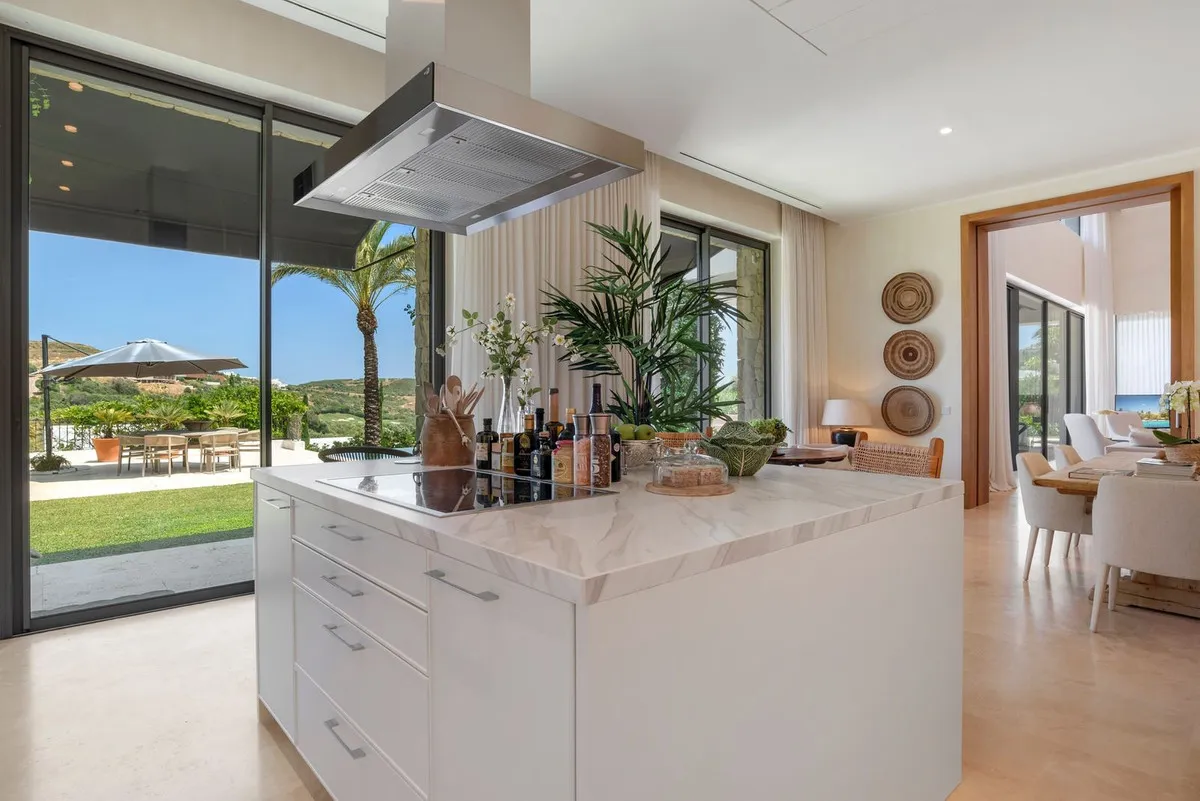 3056bfe5-5e0d-42f7-885f-4566c038be36