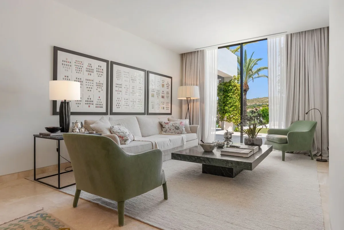 7c21b926-cf75-4f81-9fb5-8e2785bb2d10