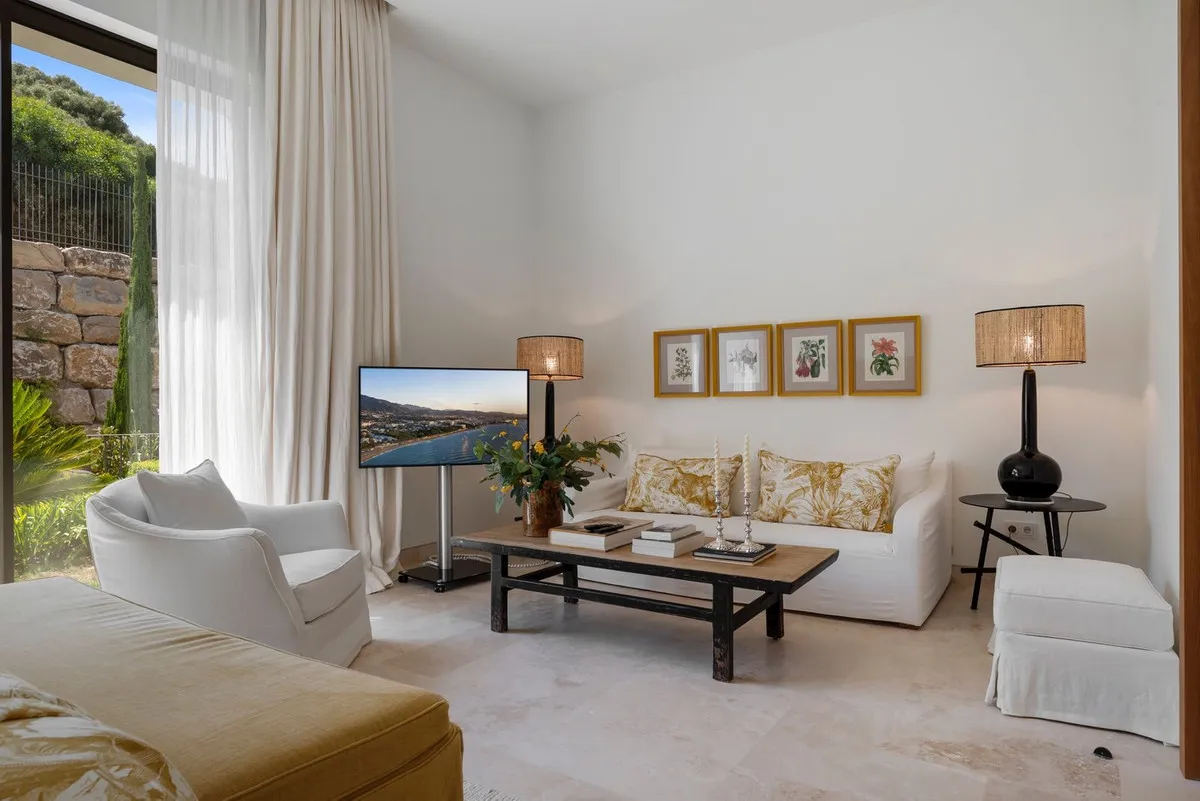 b1d53bdf-15f6-4df0-bd92-27dccd7ac79f