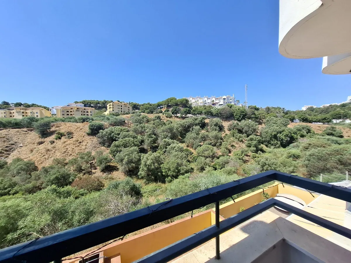 9914f846-c6d1-4b69-bac4-5c8237cdebc6