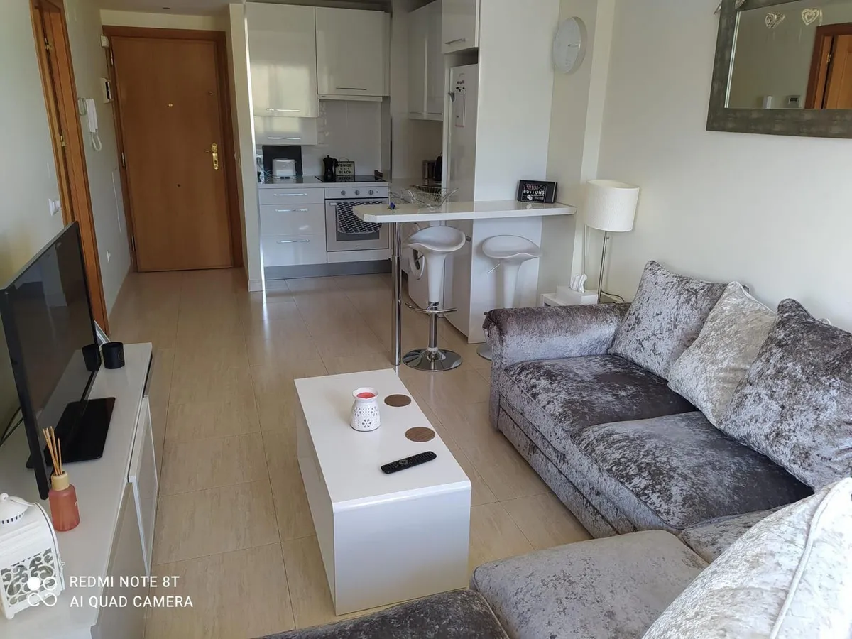 4ea63a97-165f-40a6-ad86-bc34212129ac