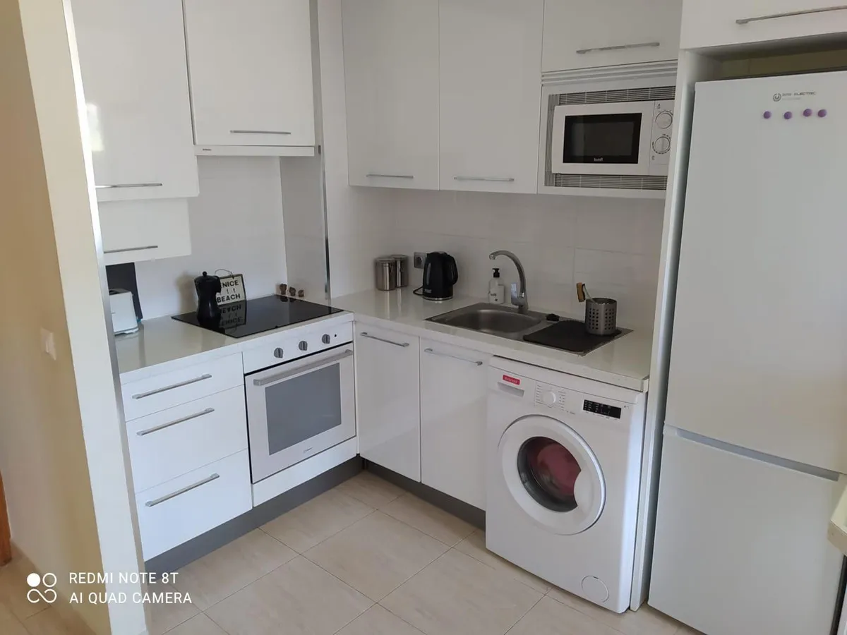 b2ee9028-d18f-43d2-99f5-50d9e496bc44