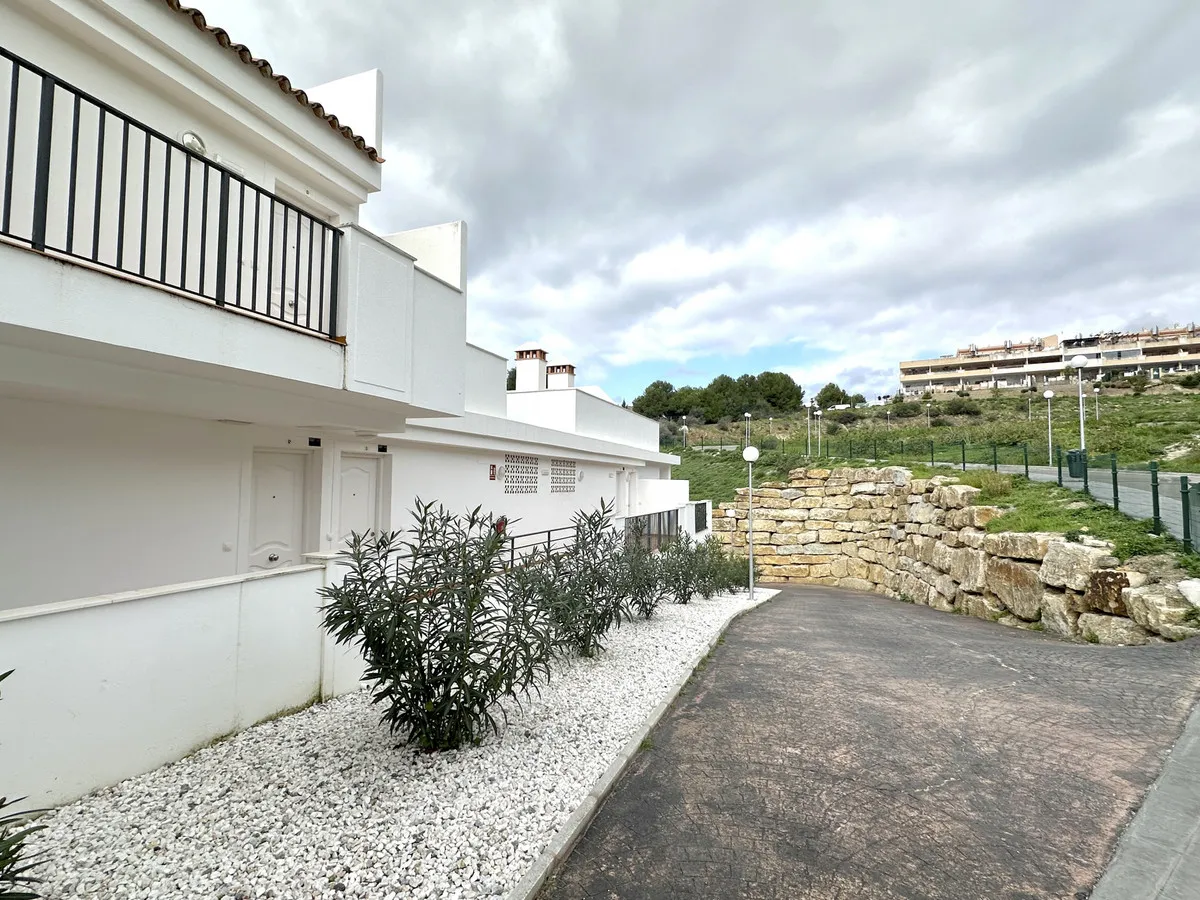 2e456d84-d30f-43b1-b826-7152789f23cb