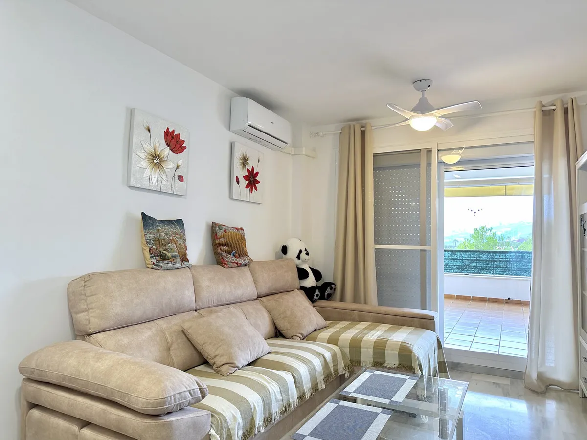 f0eae5cb-ac63-4fe9-b30b-4dee436e94c4