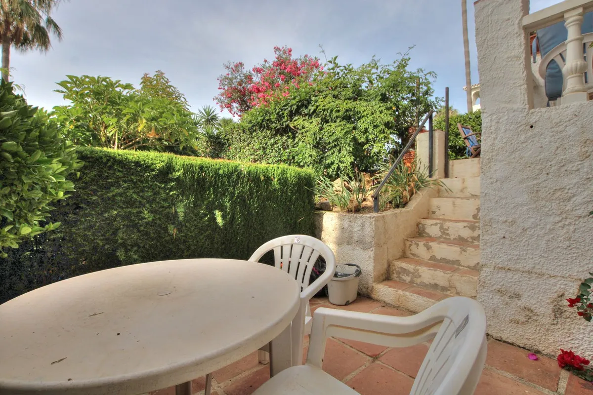 01f83957-44f8-4b39-b556-614b95b74efb