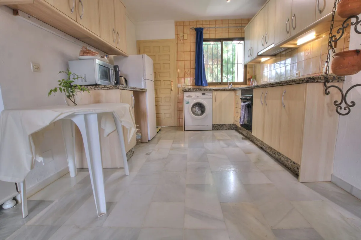 6ff5b647-9c95-42cb-af02-29a480db8f45