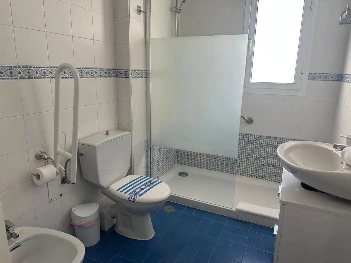 d35bb35c-8f25-449c-9507-ef8e066e75b8