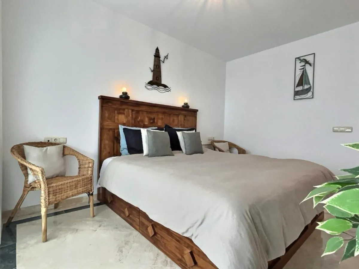 ed2e7323-a2ea-48e3-95dd-c1589b233457