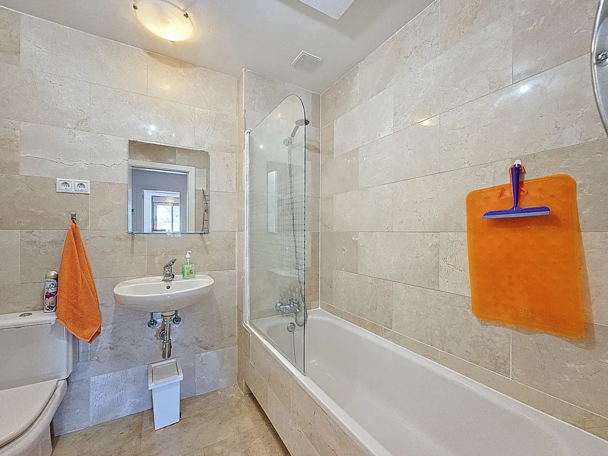 1df870a4-7659-44d0-bede-69e9fed0fc07