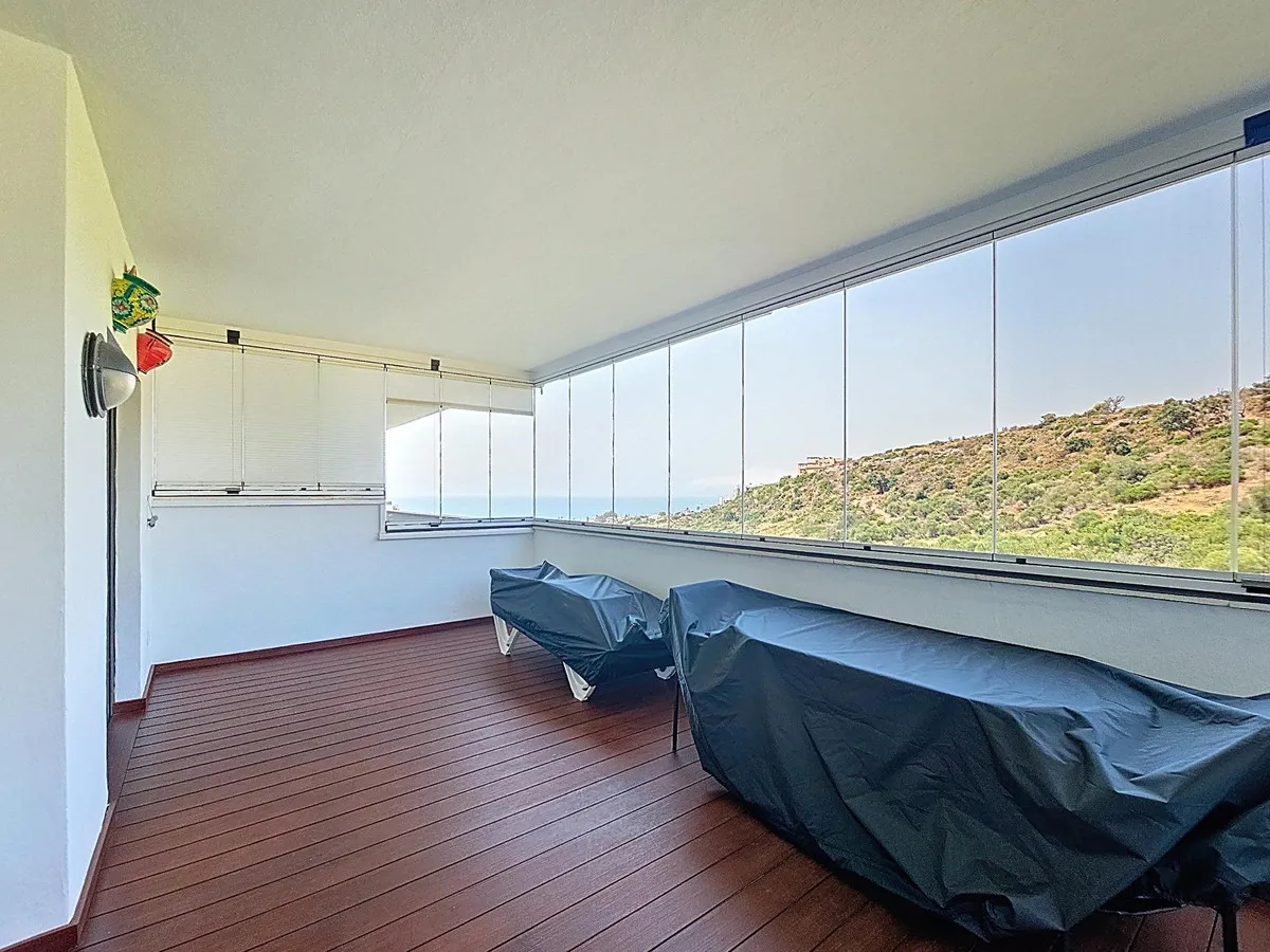 a0e964cc-bcb2-47a8-80e5-55d3acbf7045