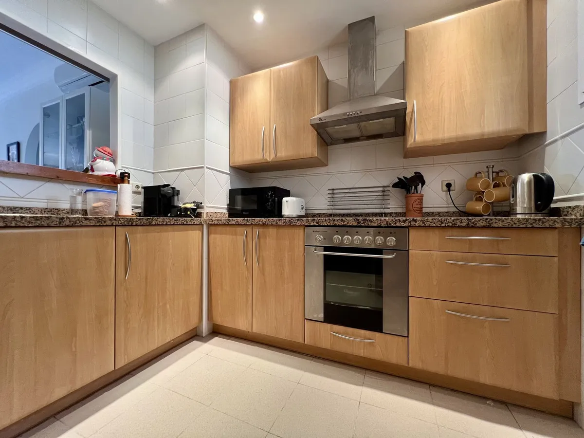 20cb5f2b-7a5b-427c-84bd-357d169ddf9d