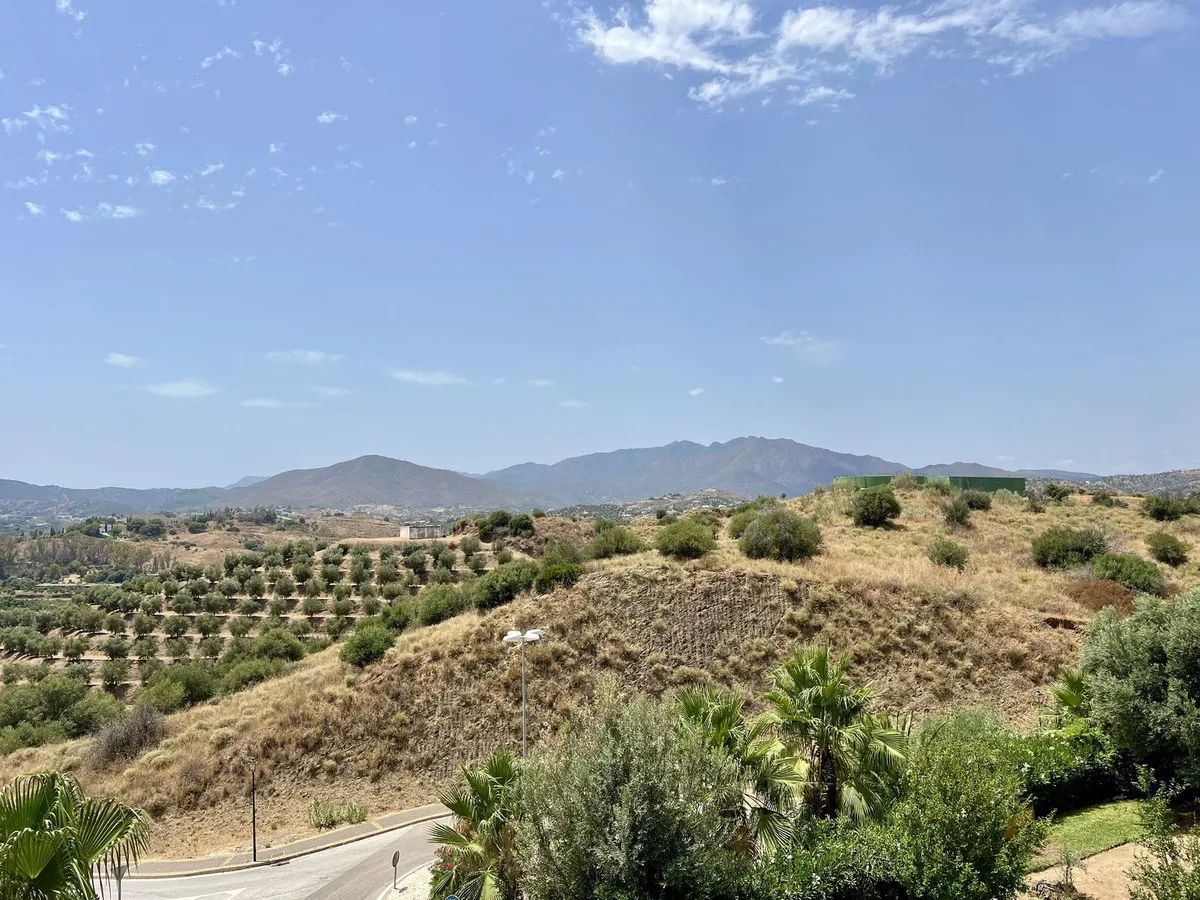 38c1ae57-dcd4-4471-bc1a-1bee2644c7dc