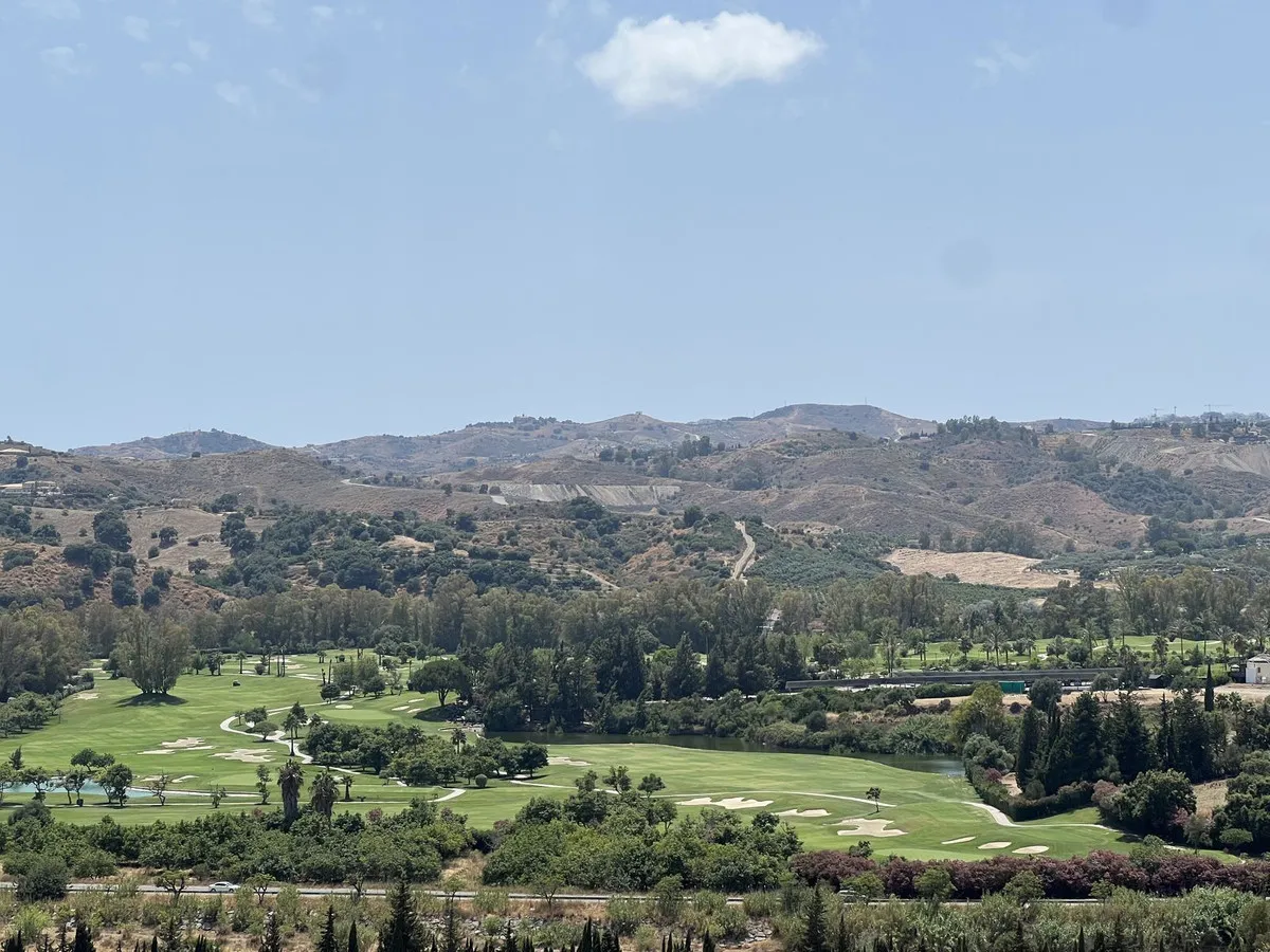 587d504a-cf2f-42cd-bf3f-01b55576dc9b