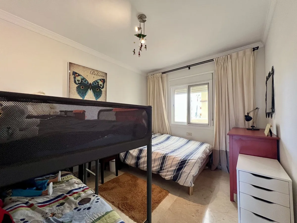 6f469274-d8b4-4a20-928d-79d0576094d4