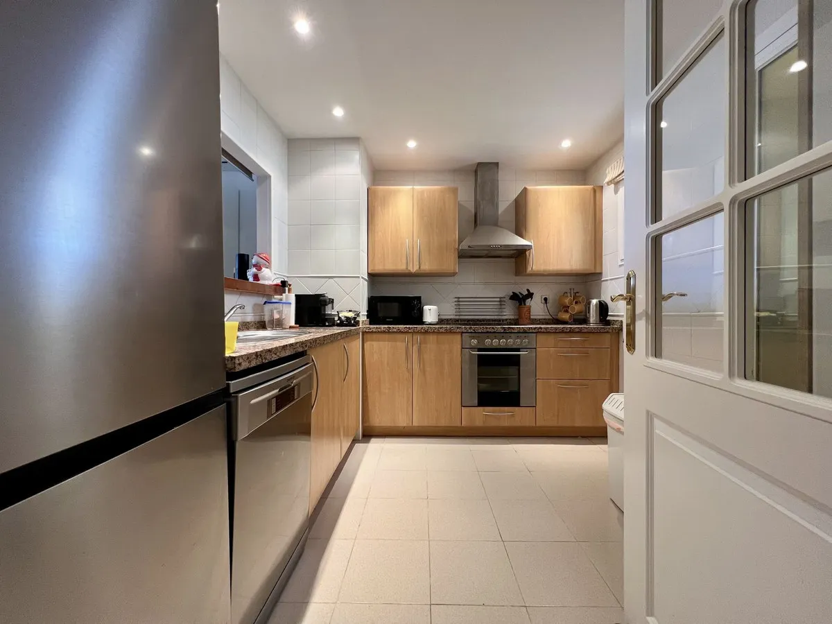 a9ab0be5-6e9f-43a0-894c-480b4a454509