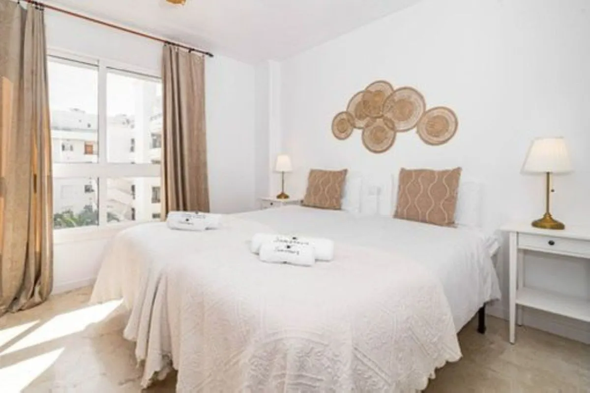 136edc1c-b2aa-4ca9-a40a-f65a656f936e