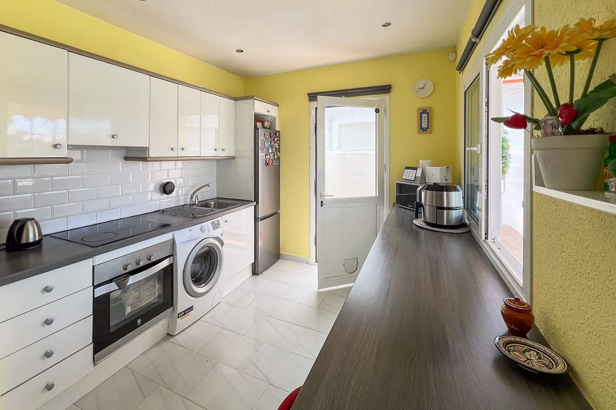 a1c60521-e546-41d5-99cc-0f35a97b4c58