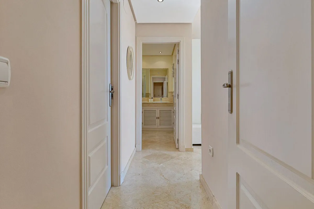 100fc2a8-2f5e-418a-905e-ce2f69120eaa