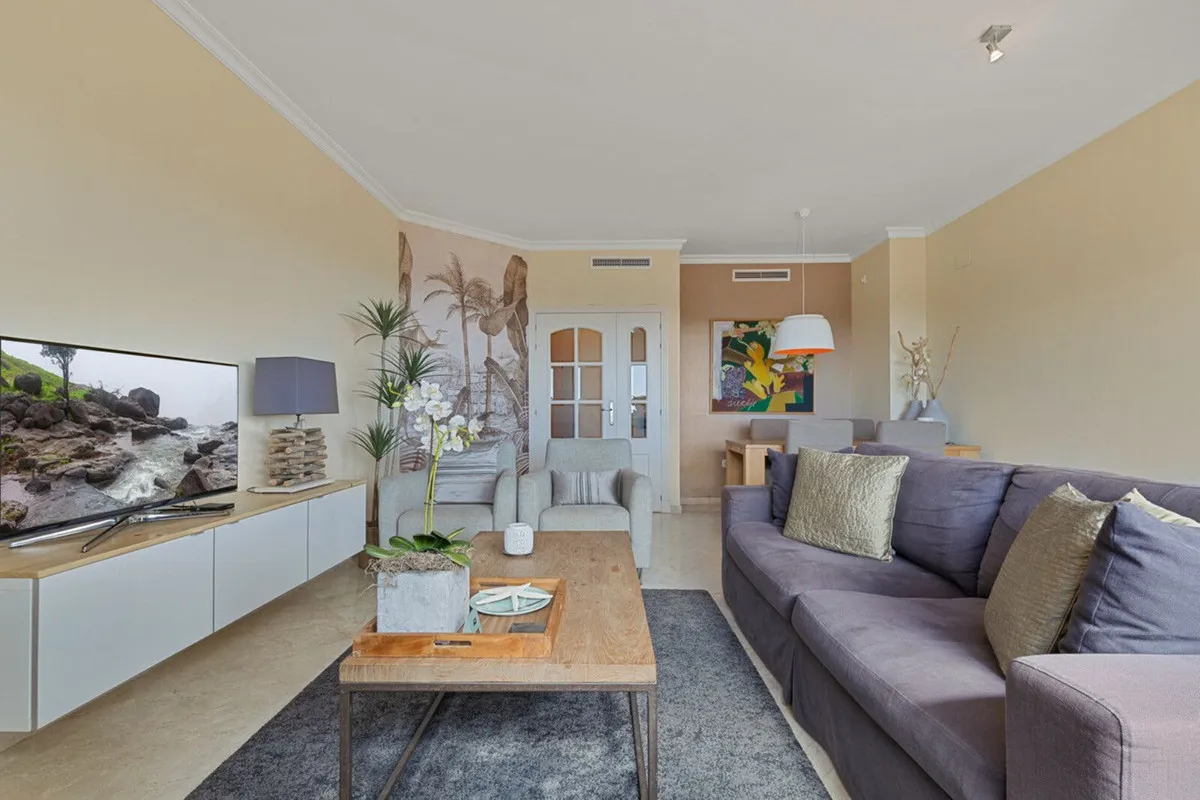 745da9f0-07ad-4207-b497-e06b4c128b28