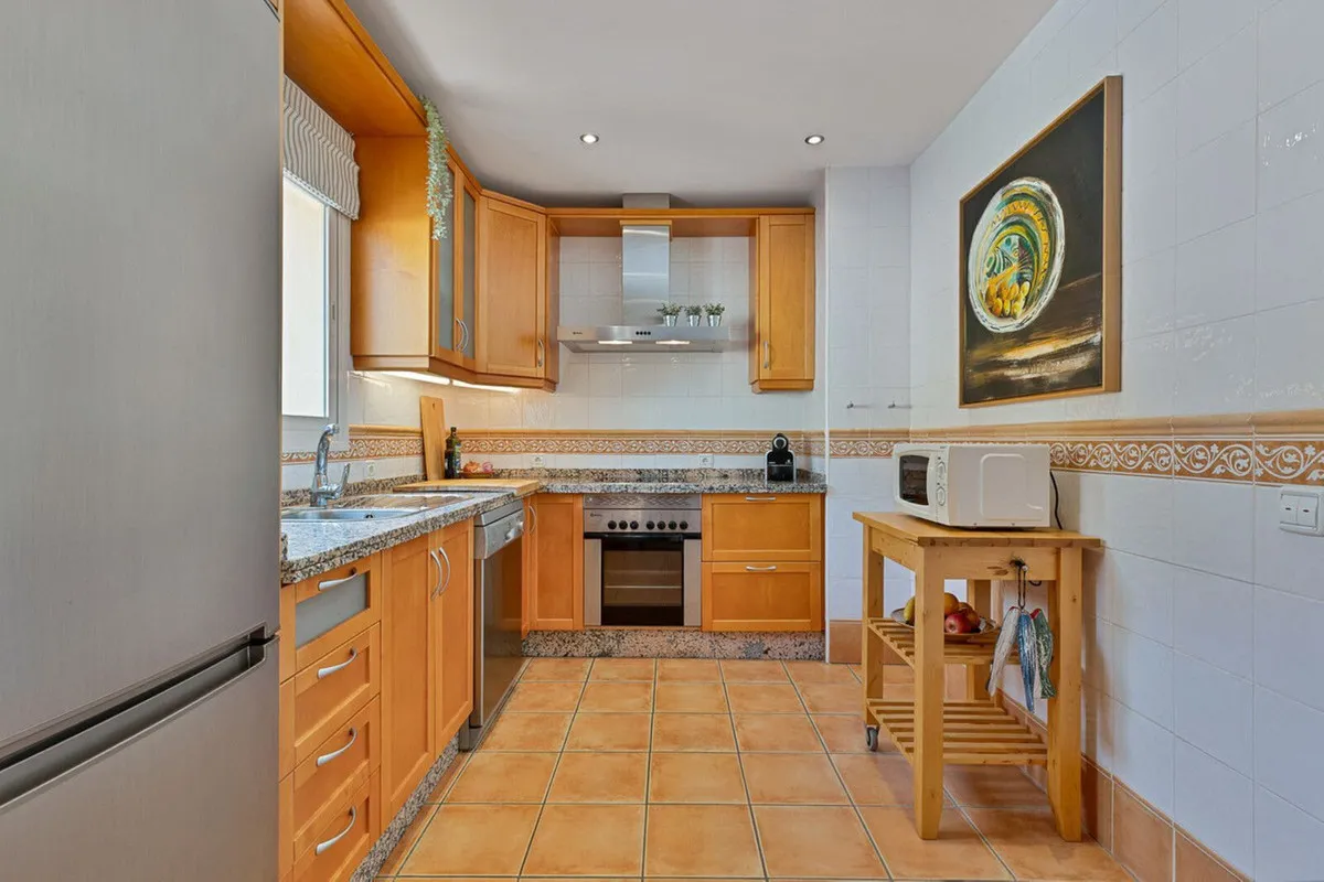 f74069ca-80c9-48a5-a1a0-3ed673a25e8e