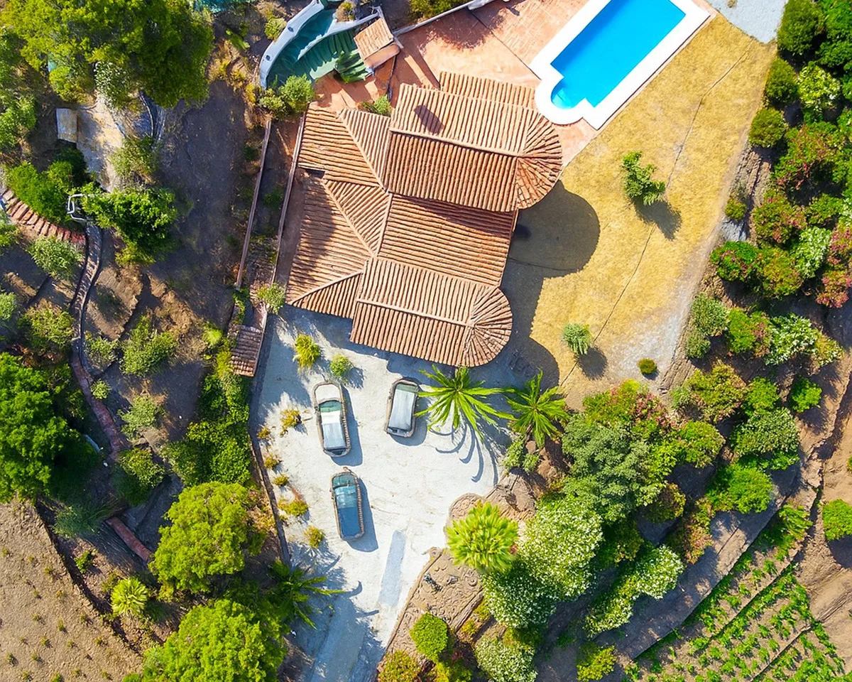 376cc040-00c6-4ad1-b517-315f1152c5b0