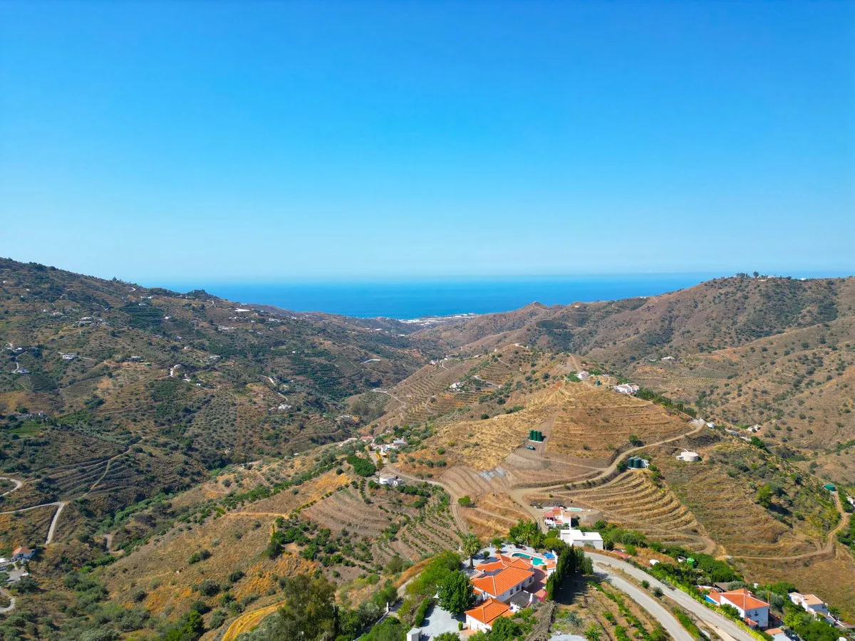 d19db528-7b9e-4b4d-a220-08d66ceb878c