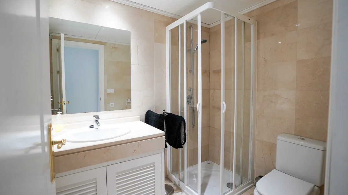 49671761-6ba3-42db-9c2a-864aa2ac2484