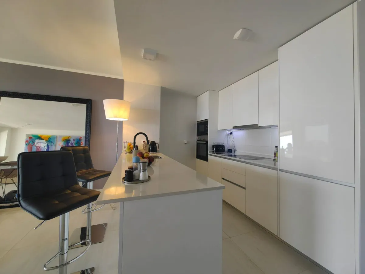 94efcfec-ae59-4ce0-be6f-99d431c8a527