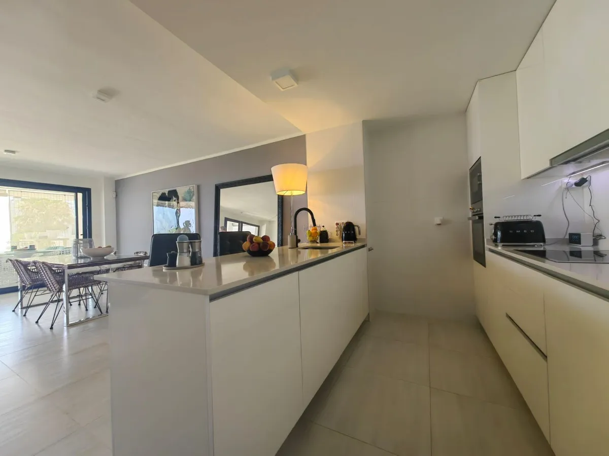 a0e3d356-56ef-4214-bdee-b2b83b092798