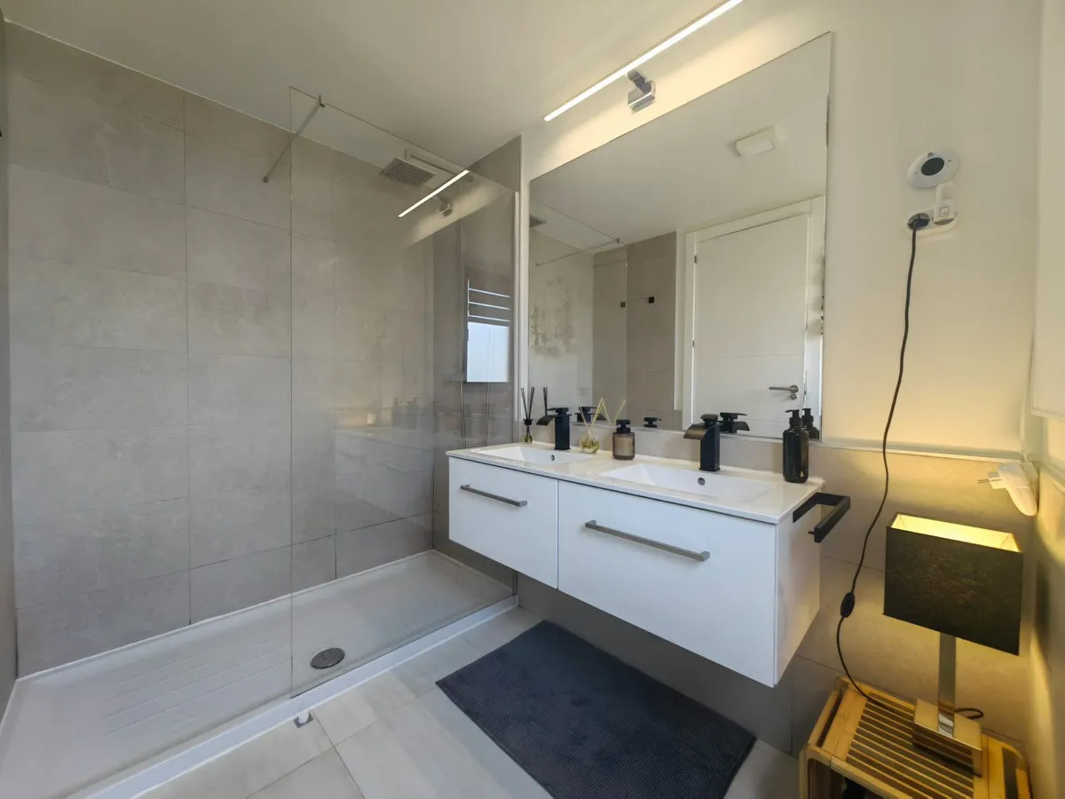 b3c9d2a8-0b8d-464c-90af-e7698ddf09c9