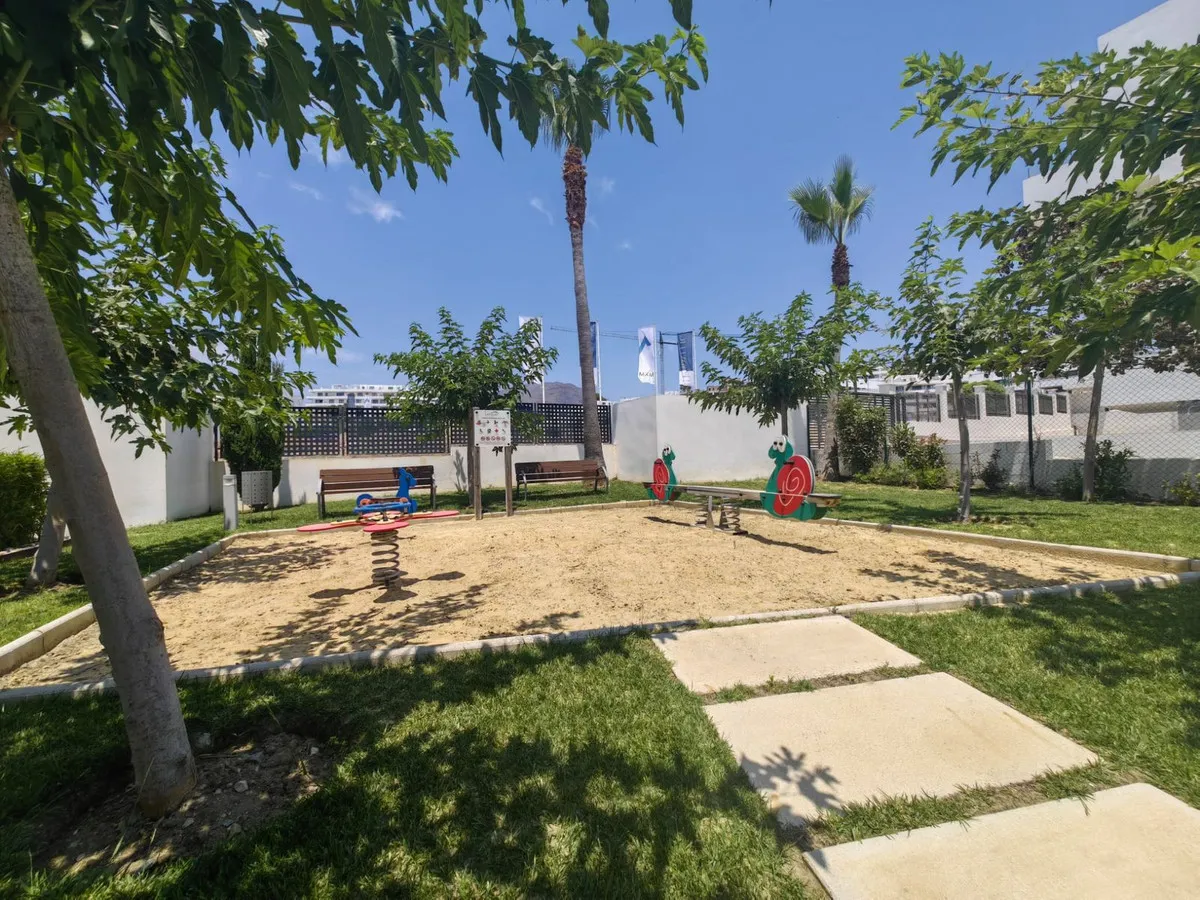 b8d9f28e-4640-4222-82c1-7506a79a5872