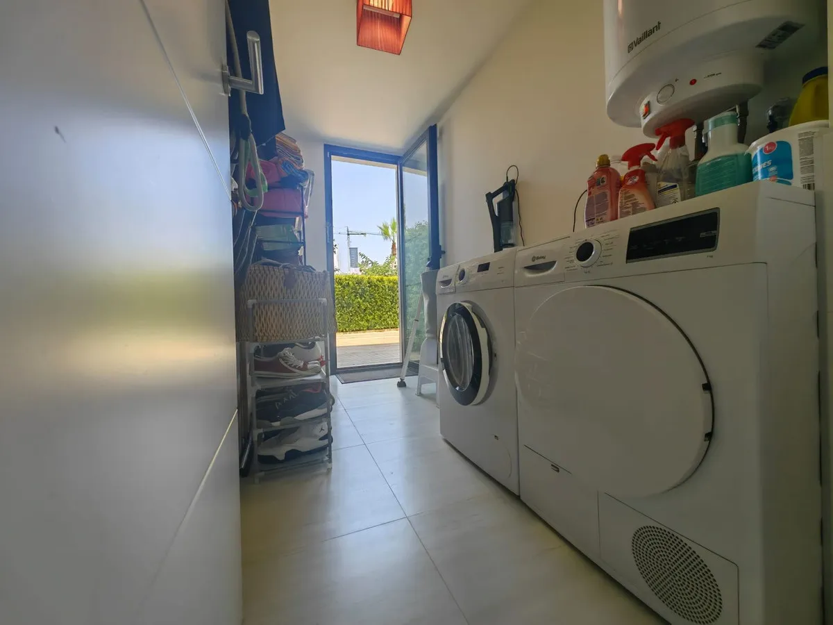 fc3694ec-d135-4147-bc42-25410225fcf7