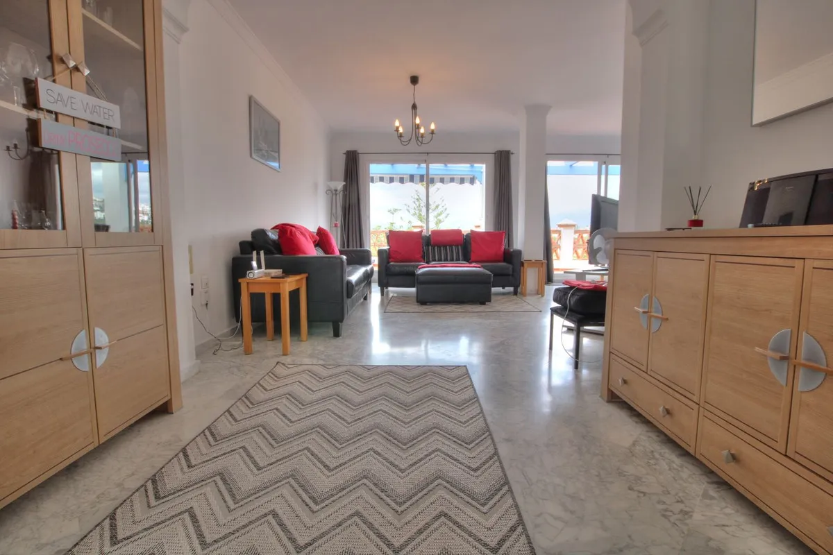 12591683-fcef-4288-945a-5c838c3c2a9f