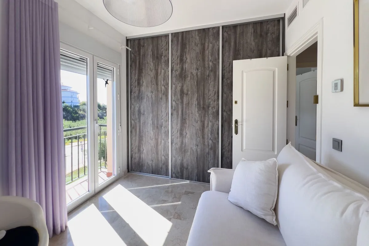 551424dc-daf8-4a51-8e57-da21f2dba477