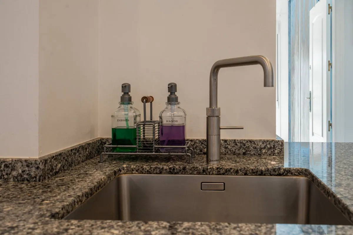 713dbac4-872d-431a-a1c8-645e826caef1