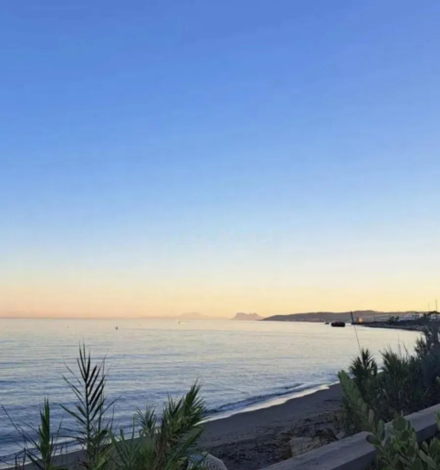 ce13f26f-d89e-4fb3-ac4c-1d6947e4140f